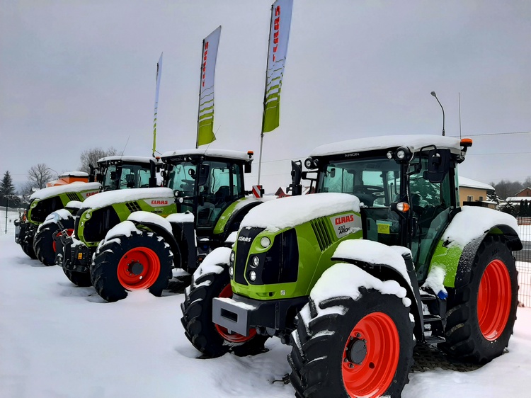 Ciągniki CLAAS dostępne na wyprzedaży rocznika w firmie Agromasz Serwis.